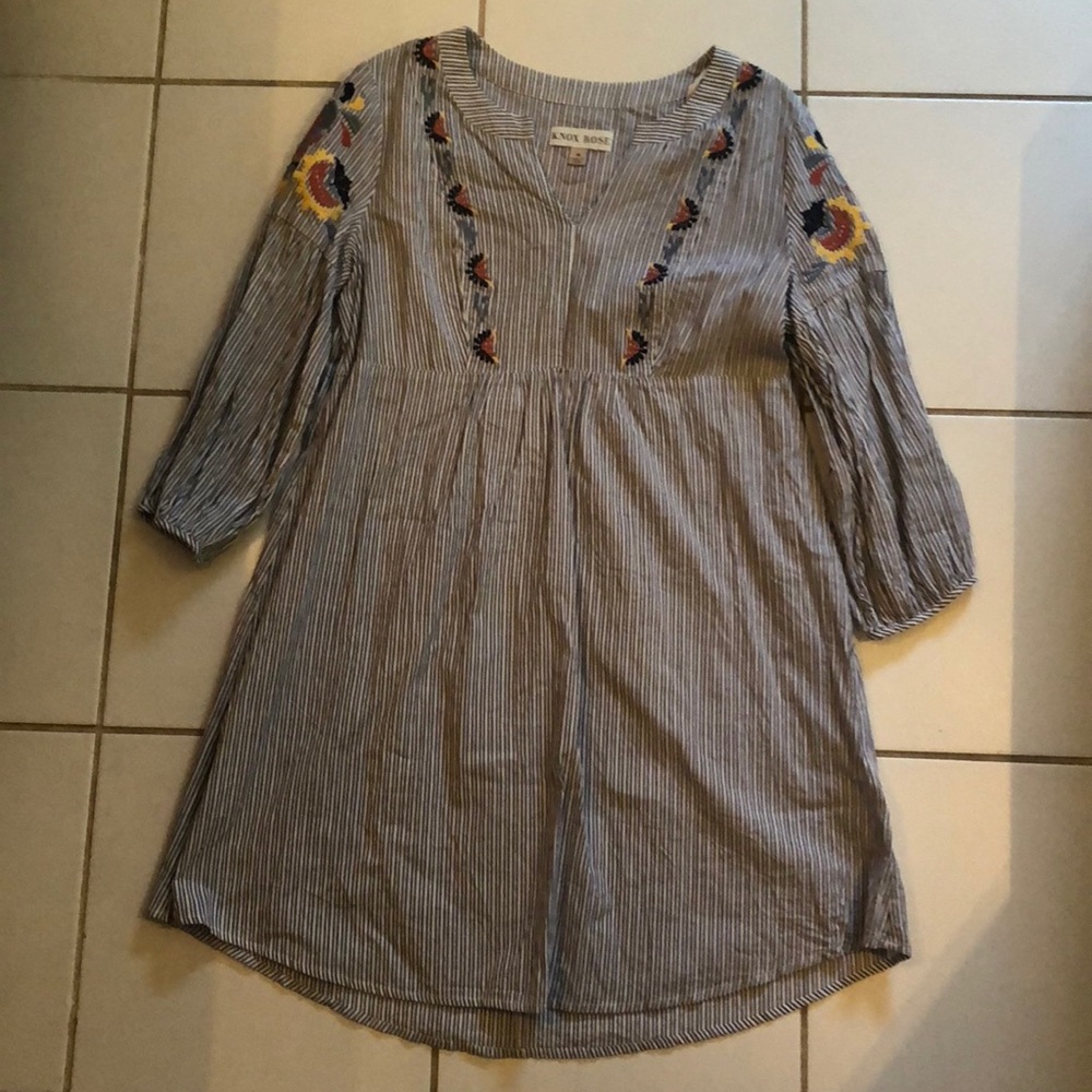 Knox Rose blue and white pinstripe tunic dress